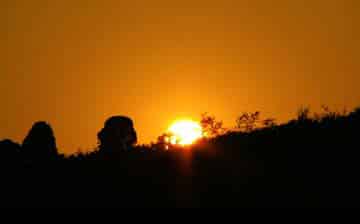 太阳和大山 太阳和大山