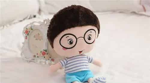 布娃娃的眼镜儿